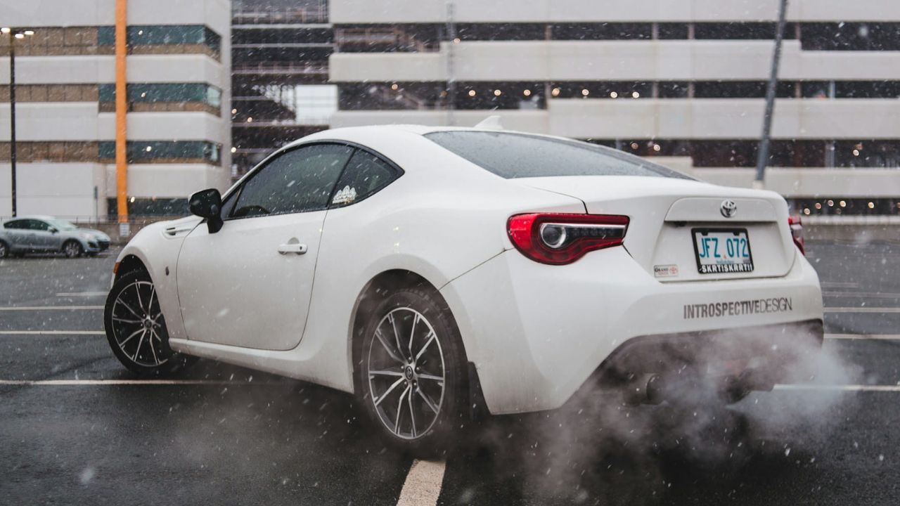 Ma voiture fume blanc et sent mauvais